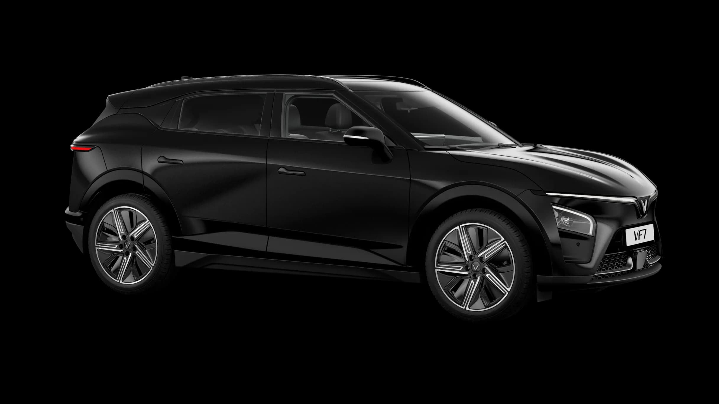 VinFast VF 7 màu đen nhìn nghiêng trước